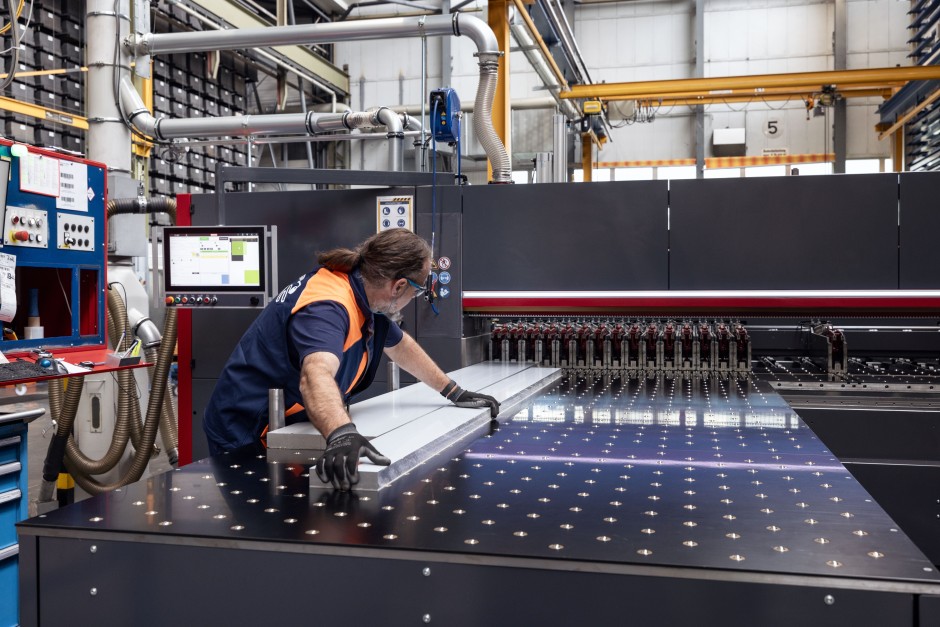 Scie pour plaques aluminium laiton cuivre