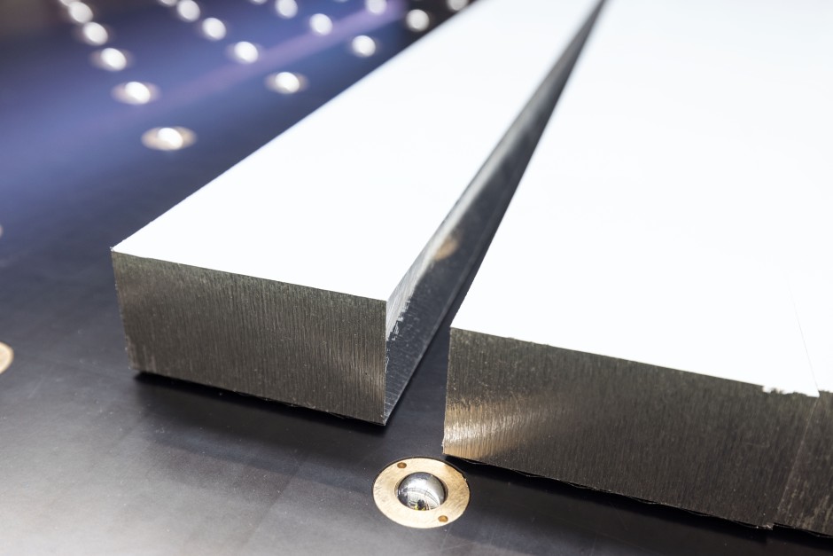 Scie pour plaques aluminium laiton cuivre