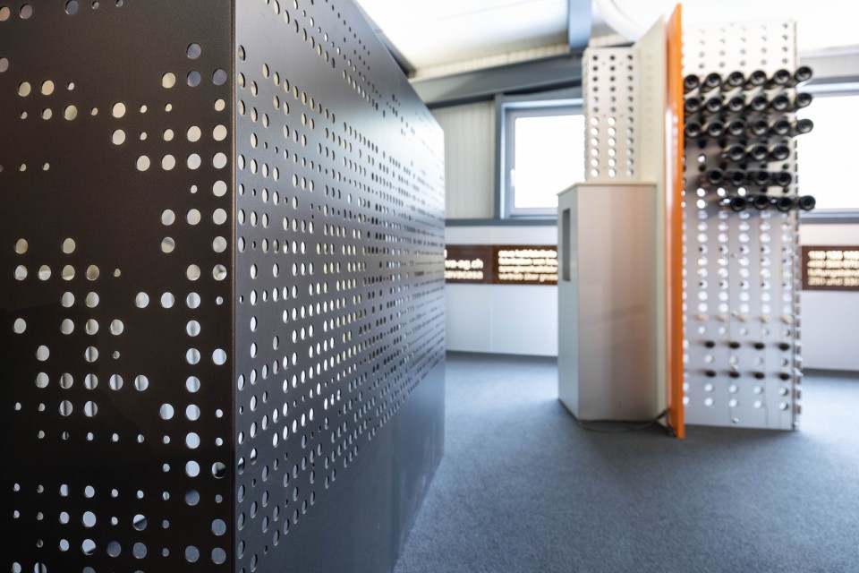 Cava Halbfabrikate AG tôles d’aluminium tôles d’acier inoxydable bandes d’aluminium