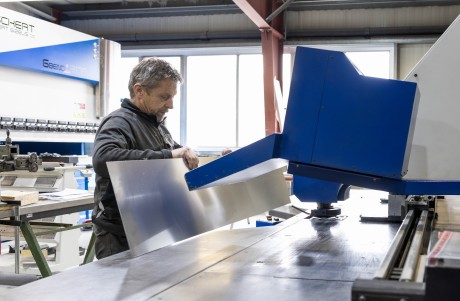 Cava Halbfabrikate AG tôles d’aluminium tôles d’acier inoxydable bandes d’aluminium