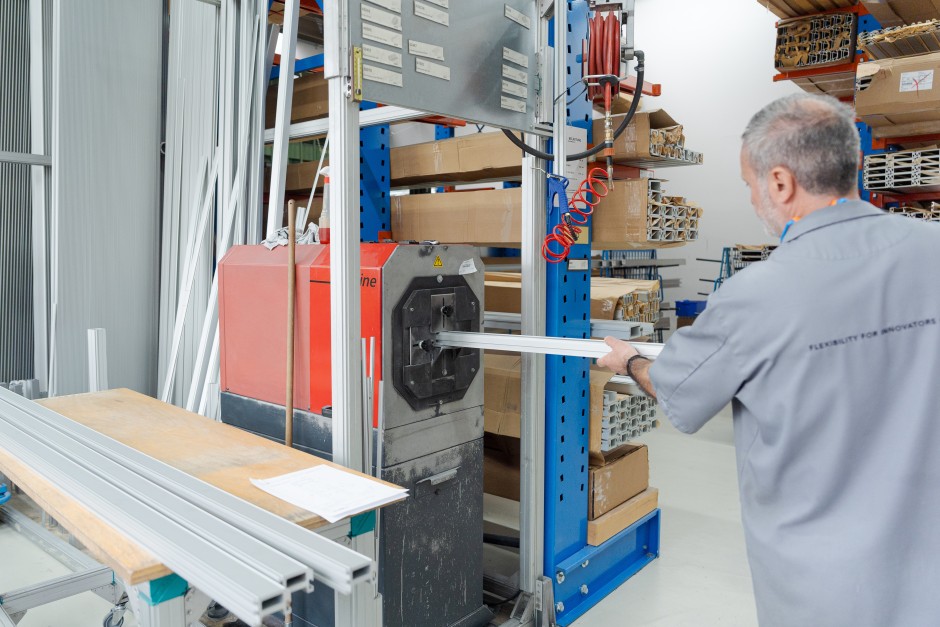 Mechanische Bauteile für Förderbänder und Transfersysteme, Montech AG