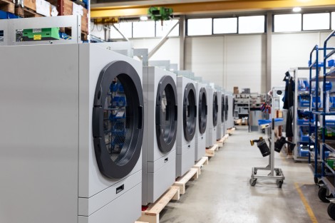 Schulthess Produktion AG Bleche Mechanische Bauteile Halbzeug